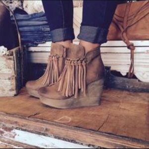 Lulu’s tassel ankle bootie